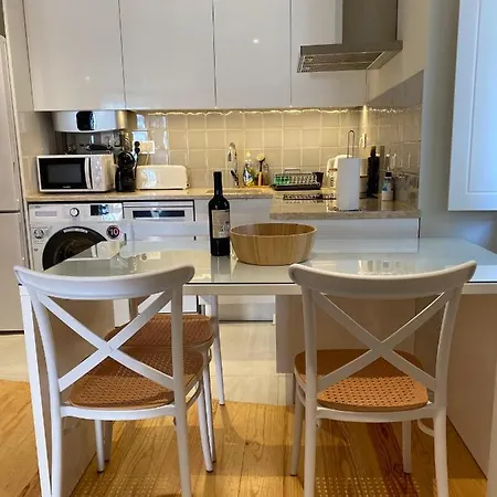 Discover Lisbons History - Stylish In Alfama Apartamento *