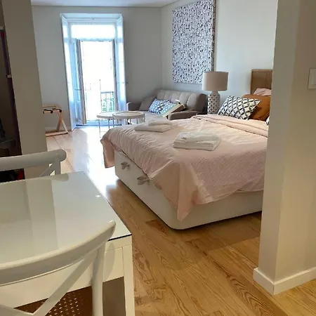 Discover Lisbons History - Stylish In Alfama Apartament *