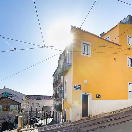 Discover Lisbons History - Stylish In Alfama Appartement